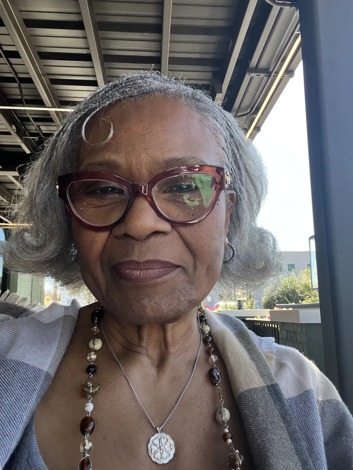 Lonzetta Davis, owner of Lonnie's Sweet Treats